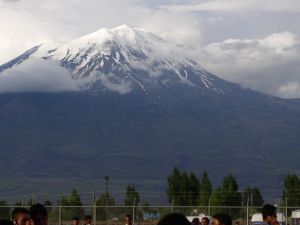 widok na Ararat z Dogubayazit